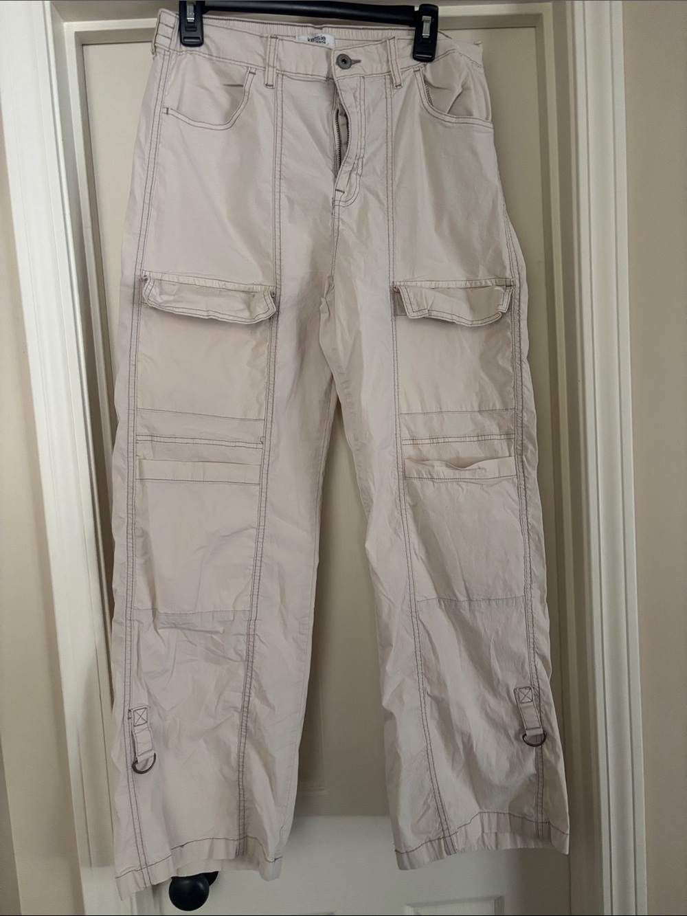 Kensie Light Beige woman’s Cargo Pant size 12/31